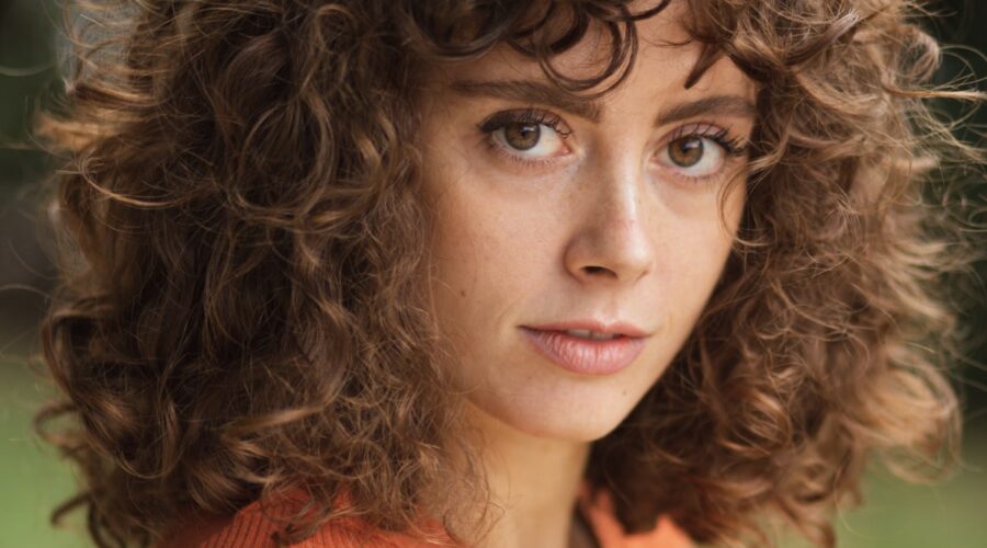 Irene Paloma Jona (Diana Novak) in 