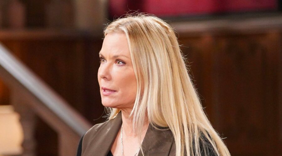 Katherine Kelly Lang interpreta Brooke in una scena di 