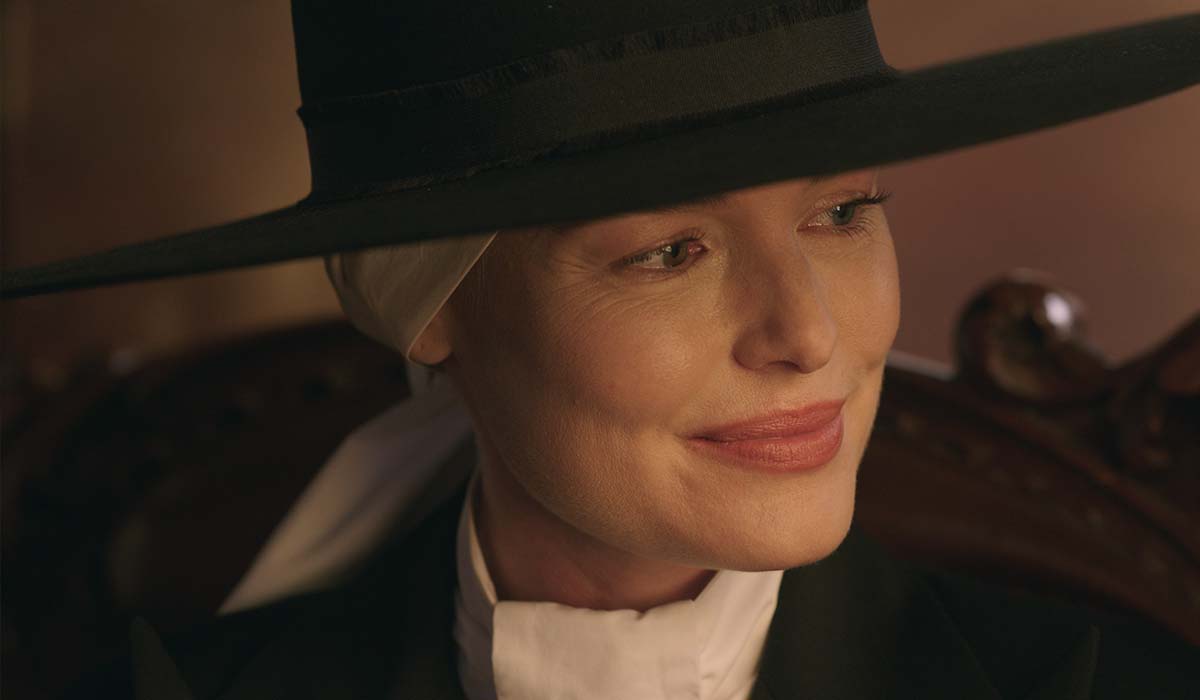 Kate Bosworth in una scena della serie tv 