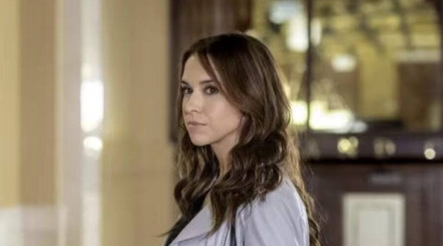 Lacey Chabert In Crossword Mysteries Credits Raiplay