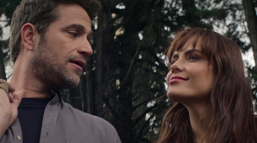 Michel Brown e Maria Fernanda Yepez in una scena di