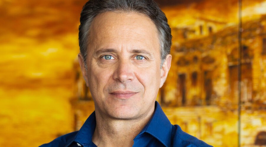 Paolo Romano interpreta Eugenio in 