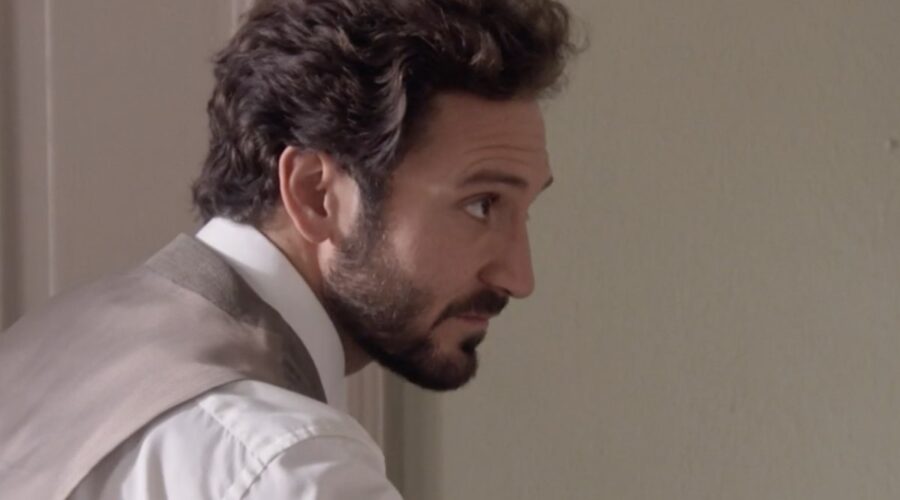 Álex Gadea (Cristóbal Loygorri del Amo) in una scena della puntata 64 di 