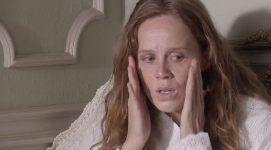 María Castro (Francisca Silva Torrealba) in una scena della puntata 64 di “Sei sorelle”. Credits: Rai.