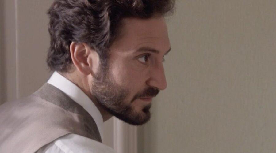 Álex Gadea (Cristóbal Loygorri del Amo) in una scena della puntata 64 di 