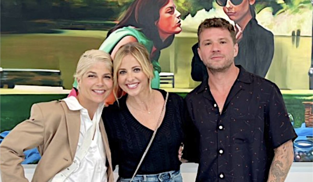 Da sinistra: Selma Blair, Sarah Michelle Gellar e Ryan Philippe insieme per una reunion di “Cruel Intentions”. Credits: @smgellar/Instagram.