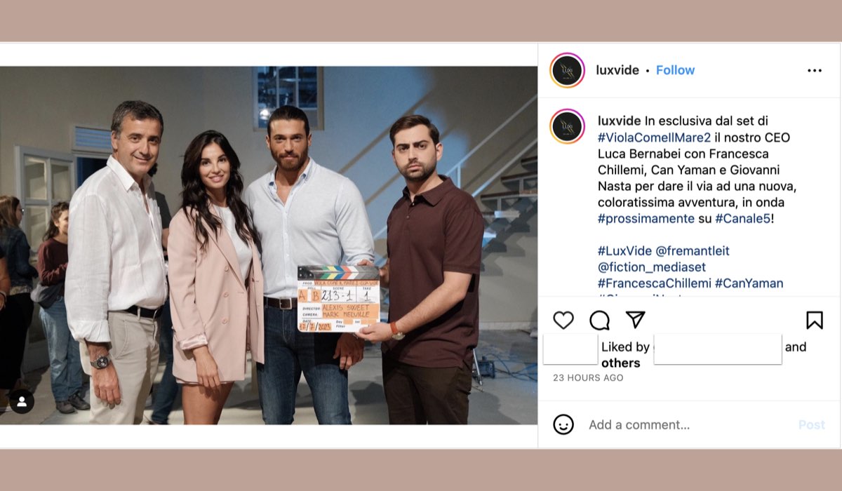 Da sinistra: Luca Bernabei, Francesca Chillemi, Can Yaman e Giovanni Nasta sul set di 