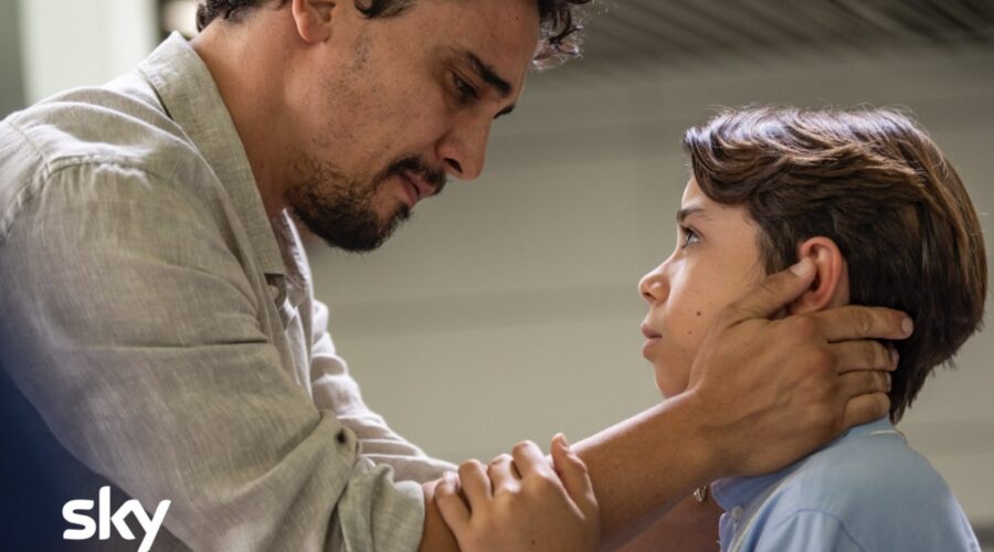 Da sinistra: Simone Liberati (Paolo Ristuccia) e Federico Ielapi (Giovanni) in una scena di