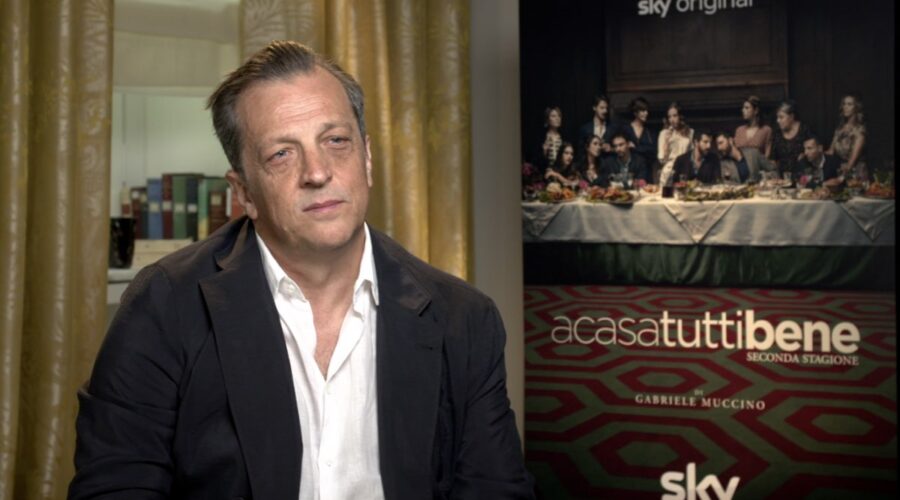 Il regista e creatore Gabriele Muccino intervistato per “A casa tutti bene - Seconda stagione”. Credits: Tvserial.it.