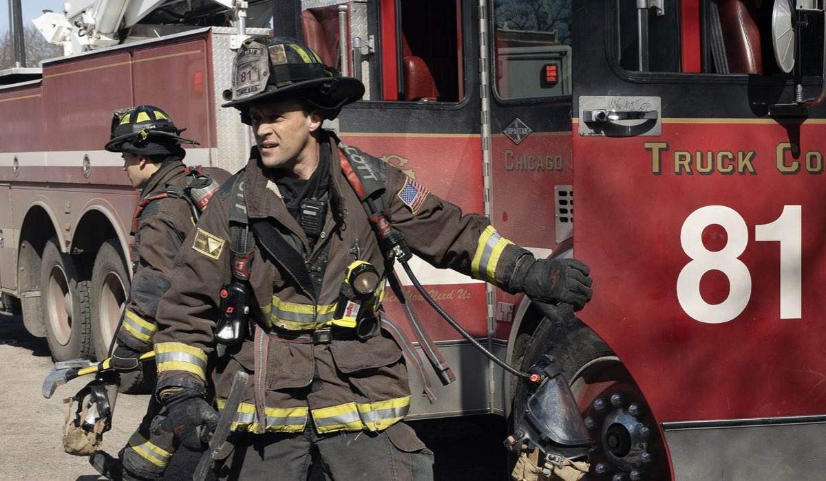 Jesse Spencer interpreta Matthew Casey in una scena della nona stagione di “Chicago Fire”. Credits: Sky.