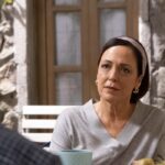 A destra: Cristina De Inza (Diana) in una scena della puntata di “Un altro domani” in onda venerdì 9 giugno 2023 su Canale 5. Credits: RTI Mediaset.