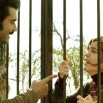 Demir tradisce Zuleyha? In questa foto una scena di “Terra Amara” con Murat Ünalmis (Demir) e Hilal Altinbilek (Züleyha). Credits: Mediaset.