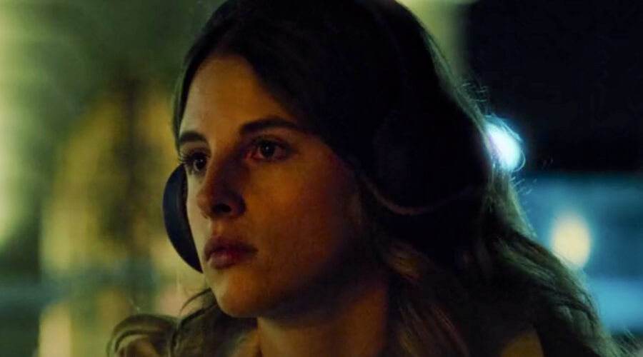 Estela Theu In In Silenzio Credits Netflix