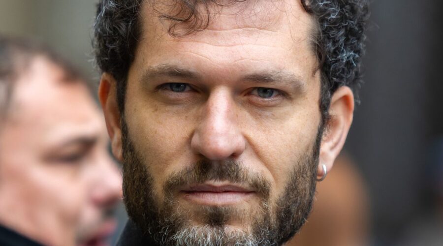 Fiorenzo Madonna interpreta Eduardo in 