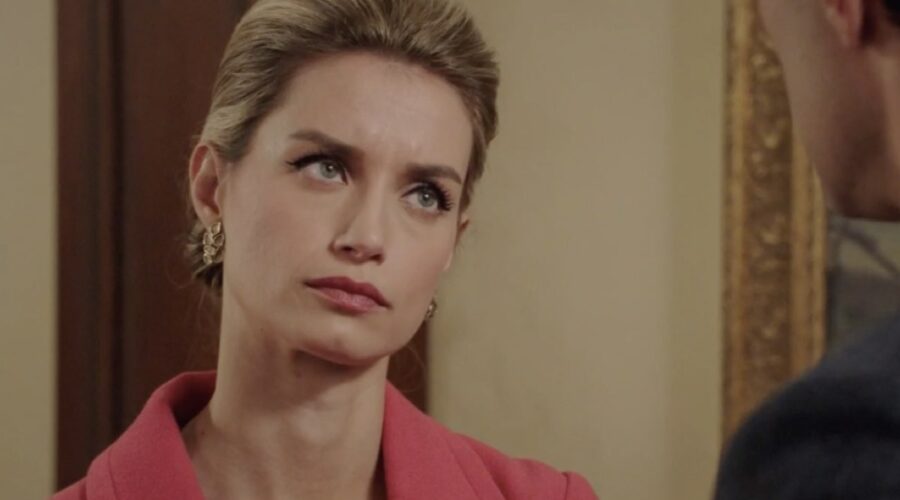 Giulia Arena (Ludovica Brancia di Montalto) in una scena della puntata 153 de 