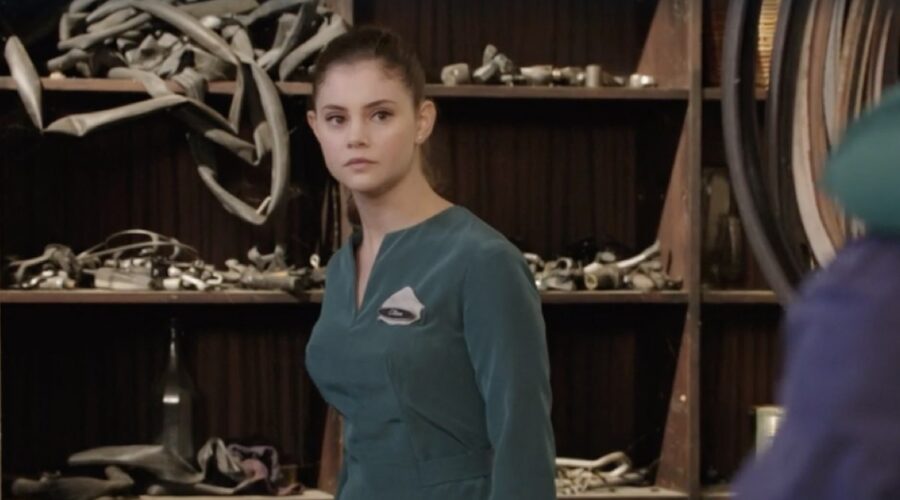 Elvira Camarrone (Clara Boscolo) in una scena della puntata 159 de