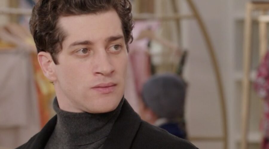 Moisè Curia (Marco Di Sant'Erasmo) in una scena nella puntata 159 de