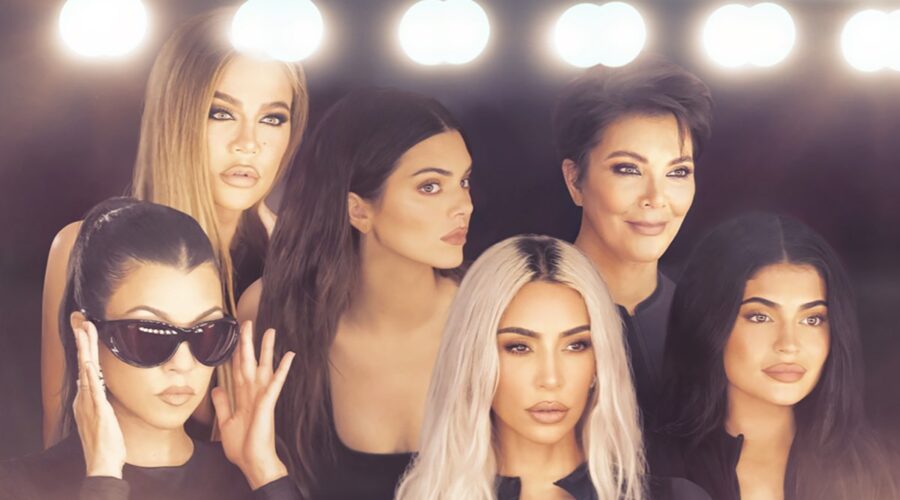 La key art della terza stagione di “The Kardashians”. Credits: Disney+.