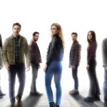 Un particolare del poster della stagione finale di “Manifest”. Credits: WBTV/Netflix.