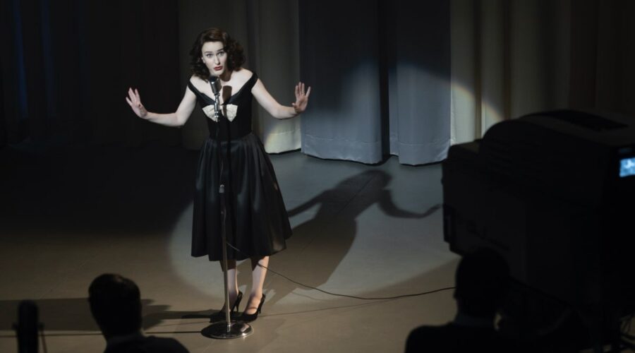 Rachel Brosnahan interpreta Midge in una scena di “The Marvelous Mrs. Maise”. Crediti: Philippe Antonello/Prime Video.