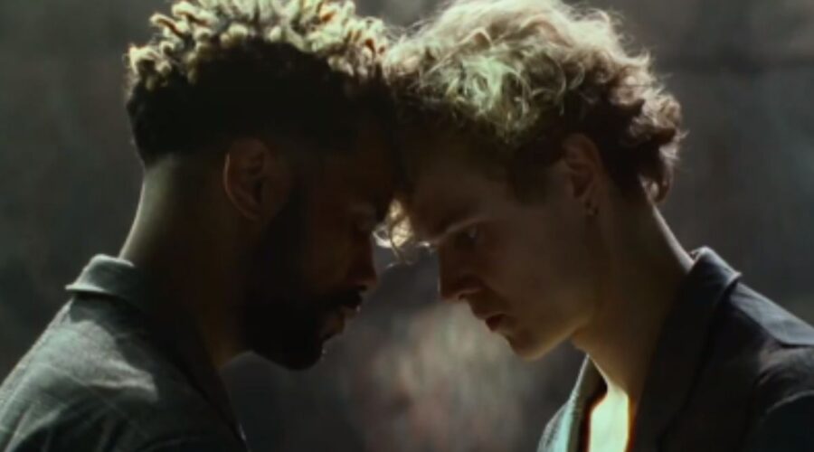 Da sinistra: Roderick Kabanga e Samuel Kujala nel trailer di 