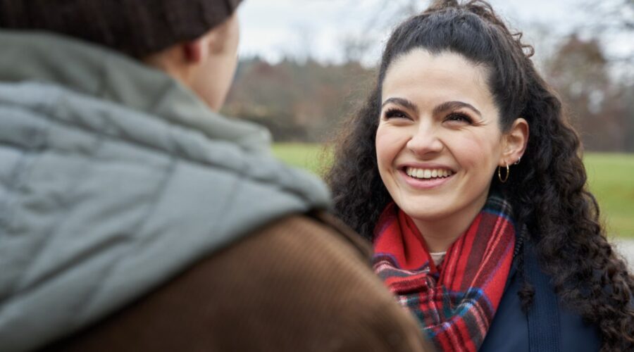 Merve Çakir nei panni di Shirin Ceylan in una scena di “Tempesta D'Amore”. Credits: Mediaset.
