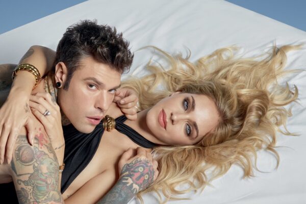 Fedez e Chiara Ferragni nel nuovo poster di