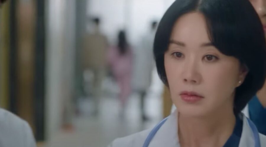 Uhm Jung-Hwa in una scena del trailer ufficiale di 