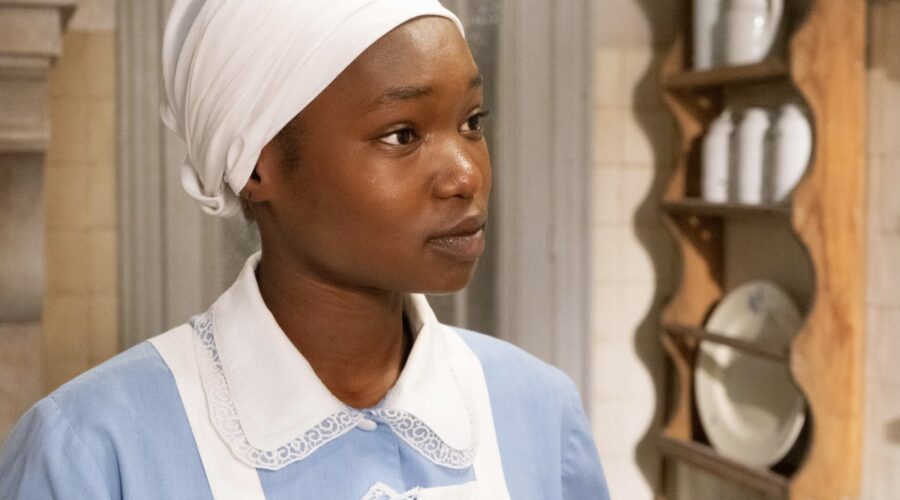 Edith Martínez Val (Enoa) in una scena di “Un altro domani”. Credits: Mediaset