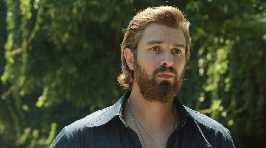 Fikret (Furkan Palali) in una scena di