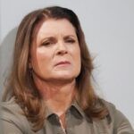 Kimberlin Brown interpreta Sheila Carter in 