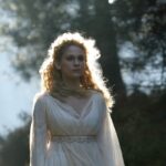 Farah Zeynep Abdullah (Alexandra Julianovna Verjensk - Sura) in una scena della prima puntata de “La ragazza e l'ufficiale”. Credits: RTI Mediaset.