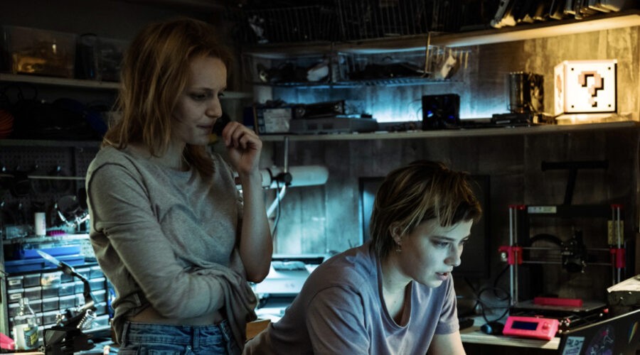 Saskia Rosendahl E Hanna Hilsdorf In Una Linea Sottile Credits Paramount Plus