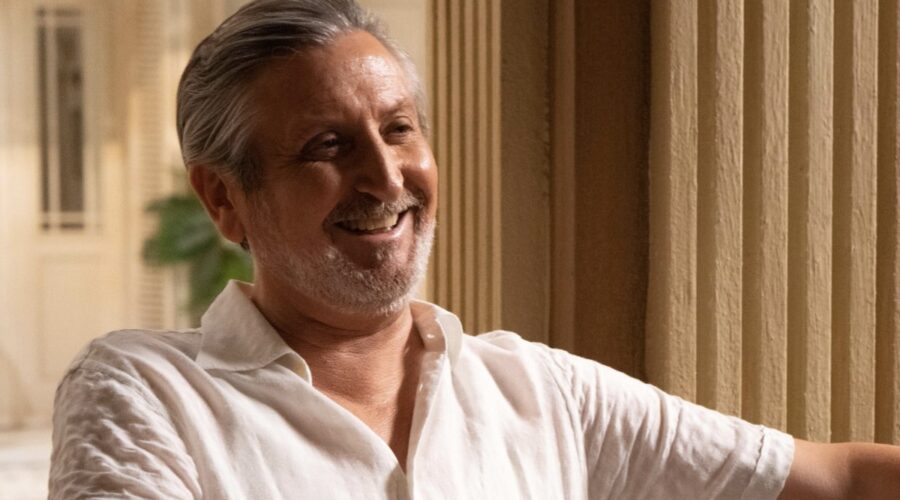 Sebastián Haro (Francisco) in una scena di “Un altro domani”. Credits: Mediaset