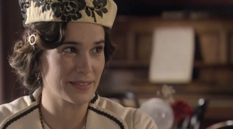 Celia Freijeiro (Adela Silva Torrealba) in una scena della puntata 62 di