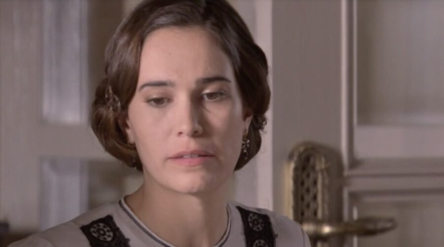 Celia Freijeiro (Adela Silva Torrealba) in una scena della puntata 84 di