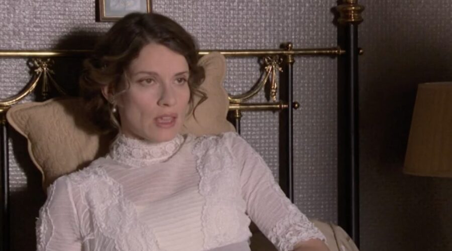 Mariona Tena (Blanca Silva Torrealba) in una scena della puntata 61 di 