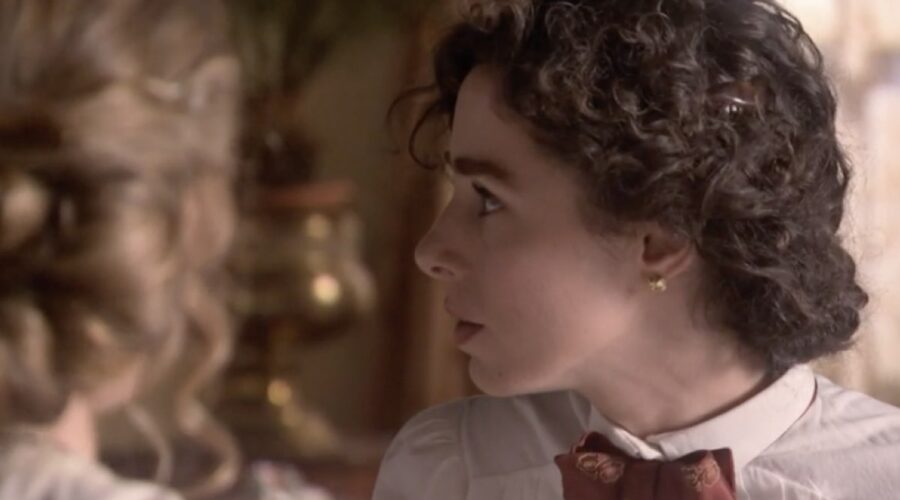 Candela Serrat (Celia Silva Torrealba) in una scena della puntata 84 di