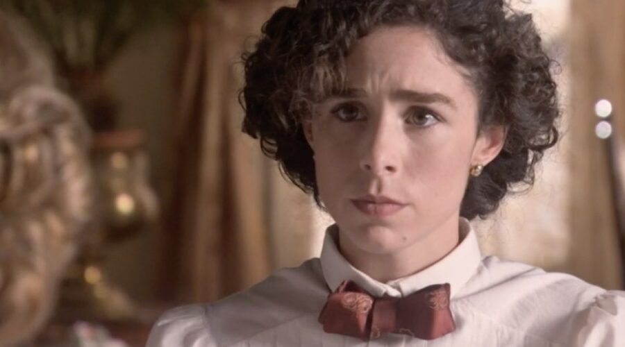 Candela Serrat (Celia Silva Torrealba) in una scena della puntata 84 di