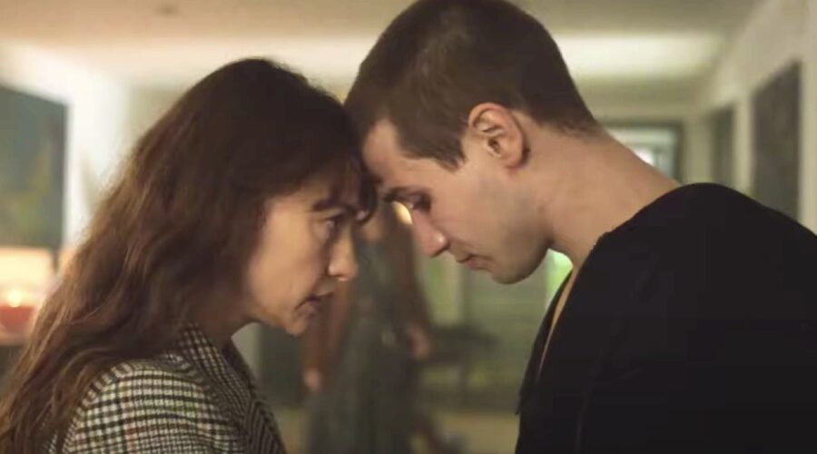 Da sinistra: Ana e Iván in un fotogramma del trailer di “Tutti mentono”. Credits: Movistar+/YouTube.