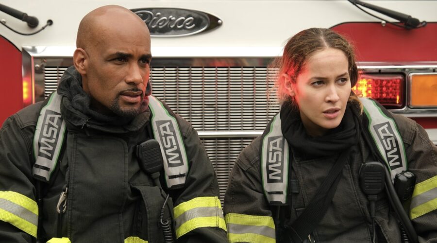 Da sinistra: Boris Kodjoe e Jaina Lee Ortiz nei panni di Sullivan ed Herrera in “Station 19”. Credits: Disney Italia.