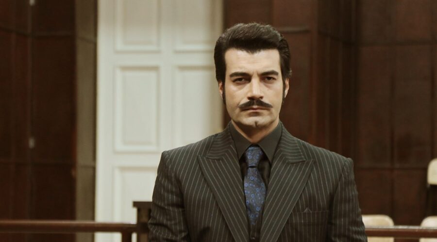Murat Ünalmis (Demir) in una scena di 