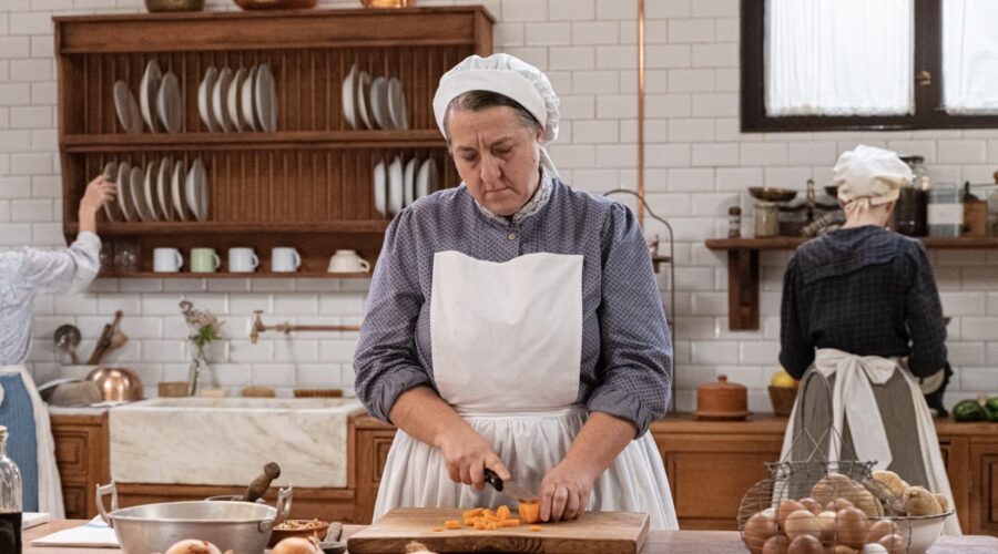 Teresa Quintero (Candela García) in una scena de “La Promessa”. Credits: RTI Mediaset.