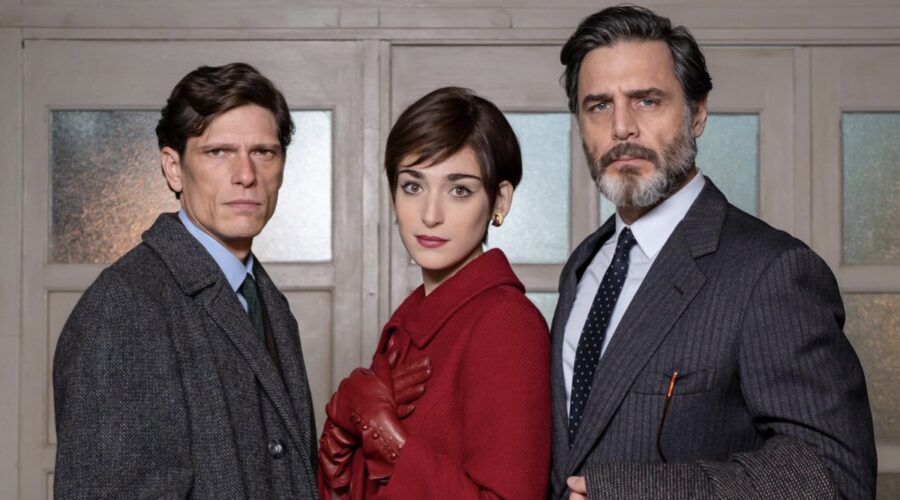 Una delle prime foto di “Cuori 2”, diffusa in occasione della presentazione dei palinsesti Rai del 7 luglio 2023. Credits: Rai