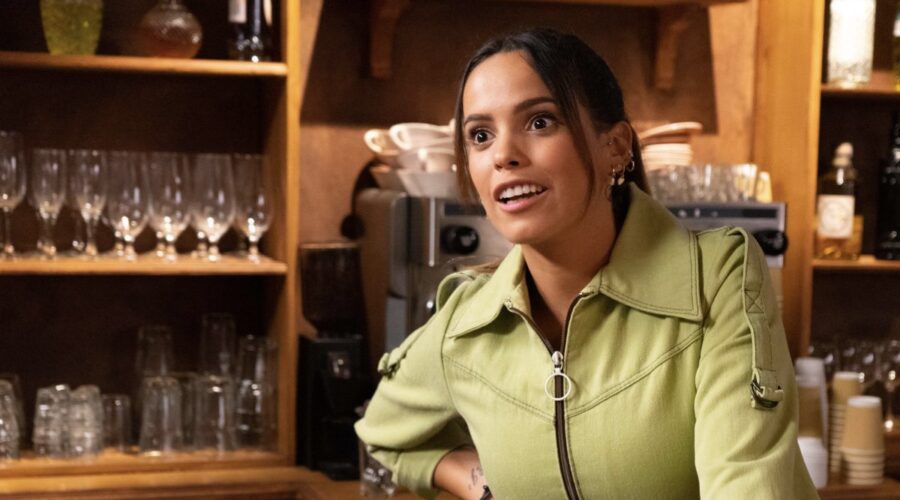 Gloria Camila Ortega (Cloe) in una scena di “Un altro domani”. Credits: Mediaset