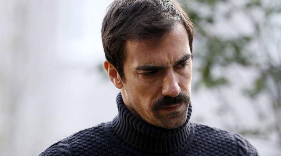 Ibrahim Celikkol interpreta Mehdi In