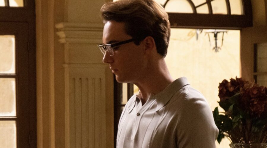 Iván Lapadula (Ángel) in una scena di “Un altro domani”. Credits: Mediaset