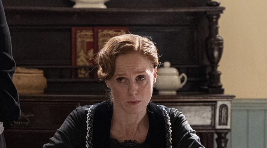 Maria Castro (Pia Adarre) in una scena de “La Promessa” in onda su Canale 5. Credits: Bambú Producciones/RTVE/RTI Mediaset.