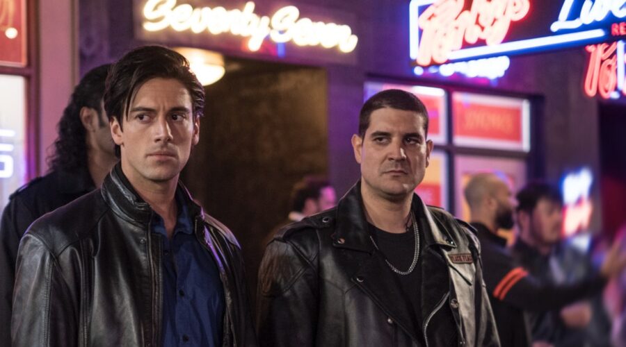 Lincoln Younes e Clude Jabbour in una scena di 