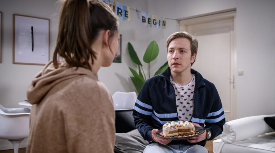 Johannes Huth interpreta Gerry Richter in una scena di “Tempesta D'Amore” in onda su Rete 4. Credits: Das Erste/Mediaset.